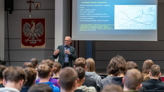 akcja Studiuj z UwB w ZSHE w B-stoku, zajęcia skierowane do uczniów, prowadzone przez kadrę uniwersytecką.