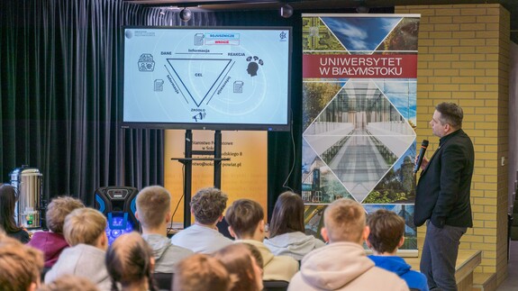 akcja spotkań edukacyjnych Studiuj z UwB w ZS w Sok&oacute;łce