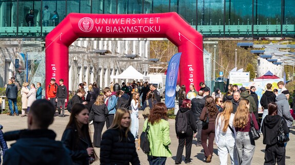 Setki uczniów i moc atrakcji nie tylko naukowych. Za nami Dzień Otwarty Uniwersytetu w Białymstoku