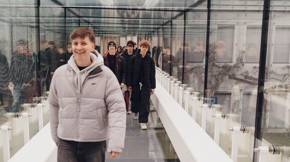 uczniowie szk&oacute;ł ponadpodstawowych na spotkaniach edukacyjnych w ramach akcji Studiuj z UwB