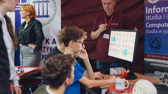 targi edukacyjne w II LO w Białymstoku
