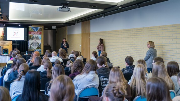 akcja spotkań edukacyjnych Studiuj z UwB w ZS w Sok&oacute;łce