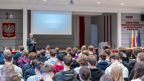 akcja Studiuj z UwB w ZSHE w B-stoku, zajęcia skierowane do uczniów, prowadzone przez kadrę uniwersytecką.