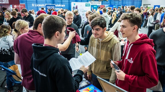 targi edukacyjne w II LO w Białymstoku