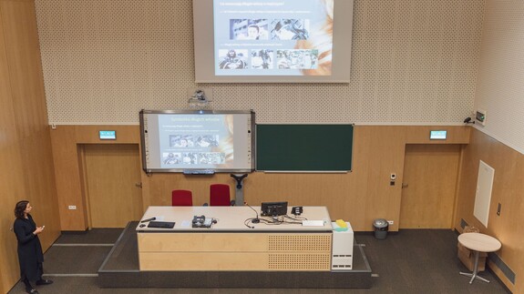 uczniowie Liceum w Olecku na zajęciach w kampusie UwB