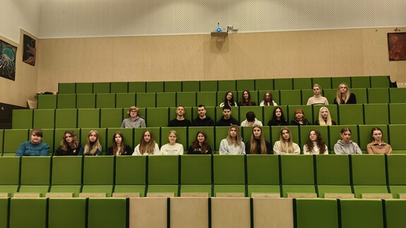 Uczniowie z XIII Liceum Ogólnokształcącego w Białymstoku na Spotkaniach u Chemików