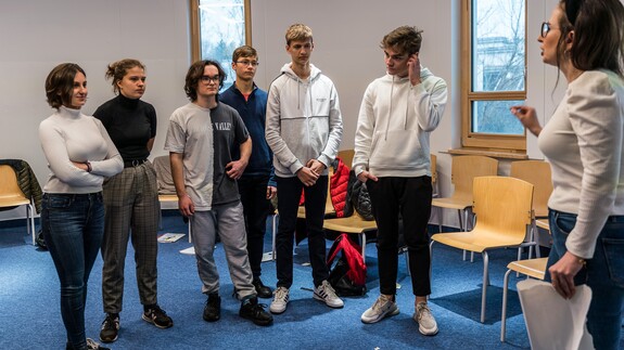 SPiNamy Białystok, akcja edukacyjna skierowana do młodzieży i seniorów. Przeprowadzono zajęcia.