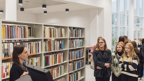 uczniowie Liceum w Olecku na zajęciach w kampusie UwB