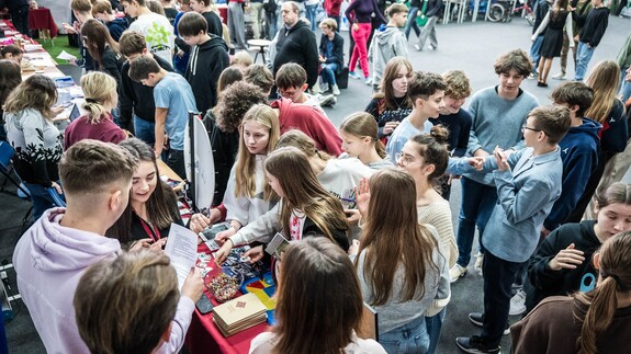targi edukacyjne w II LO w Białymstoku