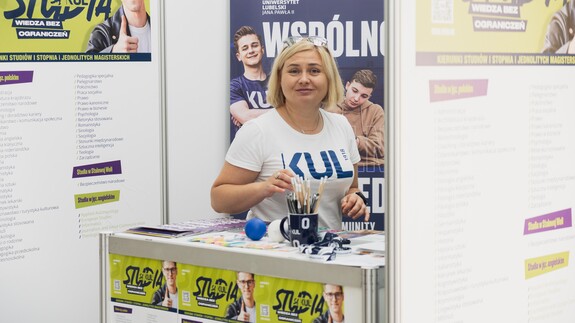 salon maturzystów w kampusie UwB