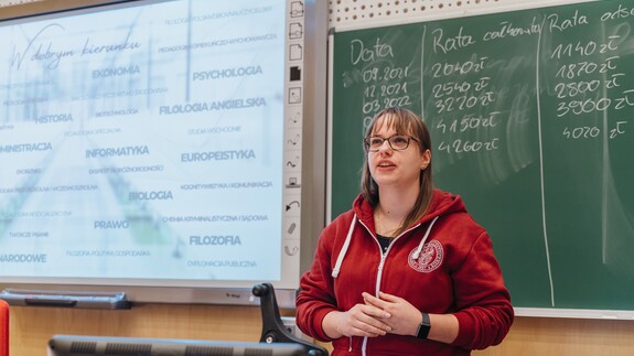 uczniowie ILO w Augustowie w kampusie UwB na zajęciach w ramach akcji Studiuj z UwB