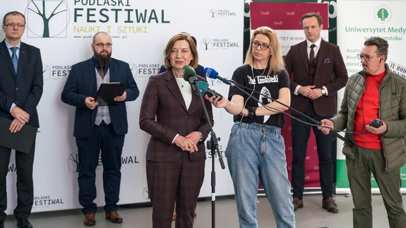zdjęcie z konferencji zapowiadającej PFNiS 2023