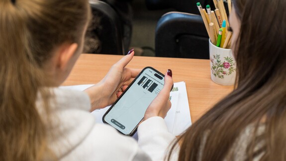 uczniowie I LO z Sokołowa Podlaskiego w kampusie w ramach akcji Studiuj z UwB