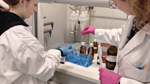 spotkania u chemików