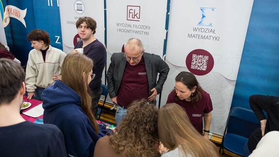 reprezentacja 14 wydział&oacute;w, rekrutacji i promocji na XX Targach Edukacyjnych w II Liceum Og&oacute;lnokształcącym im. Księżnej Anny z Sapieh&oacute;w Jabłonowskiej w Białymstoku 