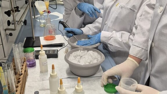 warsztaty chemiczne dla uczniów klas SP w Załukach