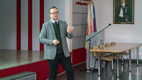 akcja Studiuj z UwB w ZSHE w B-stoku, zajęcia skierowane do uczniów, prowadzone przez kadrę uniwersytecką.