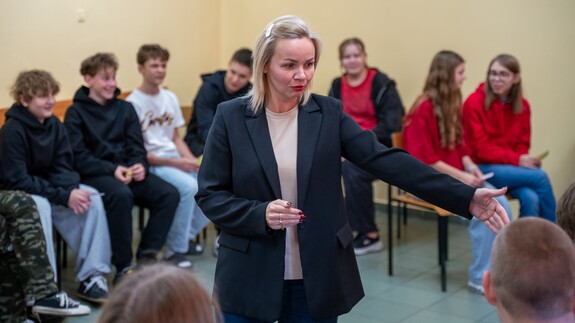 akcja Studiuj z UwB w ZSHE w B-stoku, zajęcia skierowane do uczniów, prowadzone przez kadrę uniwersytecką.