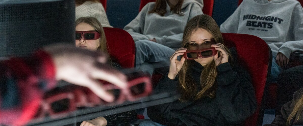 uczniowie I LO z Sokołowa Podlaskiego w kampusie w ramach akcji Studiuj z UwB