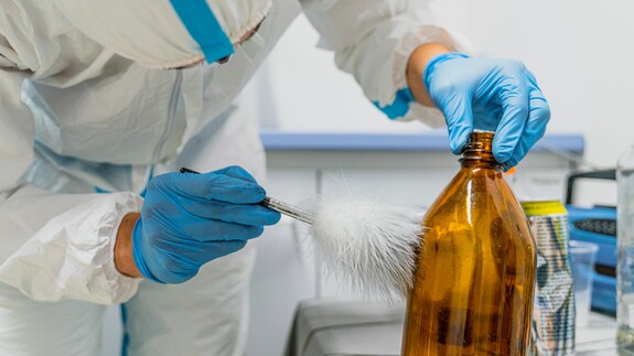 zdjęcia promujące nowy kierunek chemii kryminalistycznej