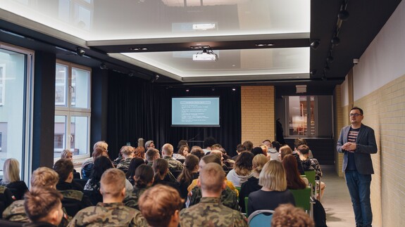 akcja edukacyjno-promocyjna Studiuj z UwB w Zespole Szkół w Sokółce