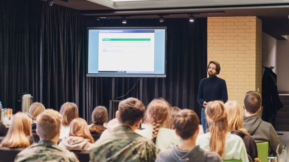akcja edukacyjno-promocyjna Studiuj z UwB w Zespole Szkół w Sokółce