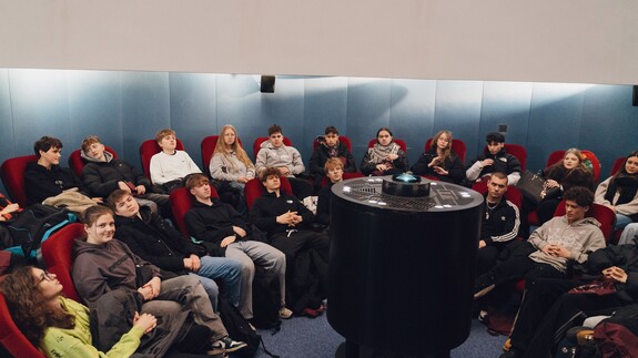 uczniowie szk&oacute;ł ponadpodstawowych na spotkaniach edukacyjnych w ramach akcji Studiuj z UwB