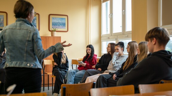 akcja Studiuj z UwB w ZSHE w B-stoku, zajęcia skierowane do uczniów, prowadzone przez kadrę uniwersytecką.
