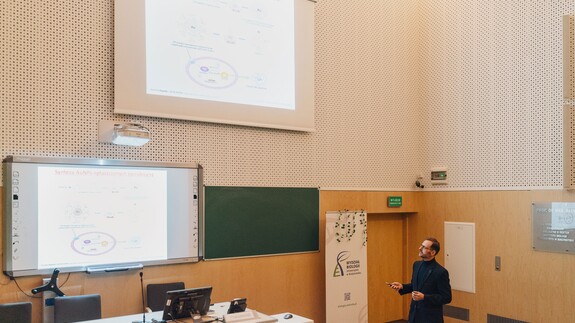 uczniowie szk&oacute;ł ponadpodstawowych na spotkaniach edukacyjnych w ramach akcji Studiuj z UwB