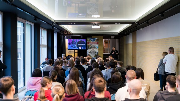 akcja spotkań edukacyjnych Studiuj z UwB w ZS w Sok&oacute;łce