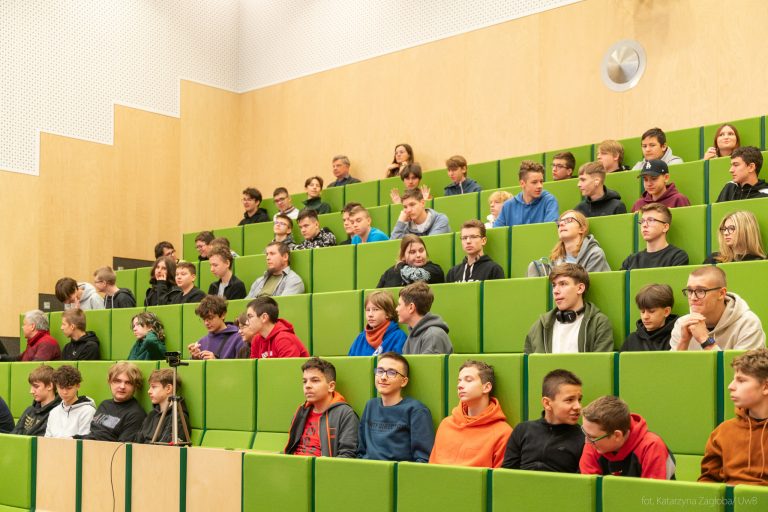 Uczniowie Technikum Programistycznego oraz Liceum Infotech z Białegostoku odwiedzili kampus UwB